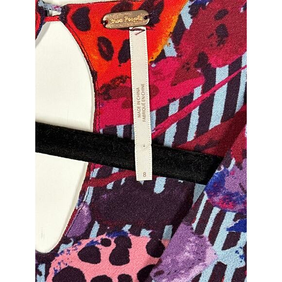 Free People Audrey Long Sleeve Romper V-Neck Printed Red Combo Shorts Size 8 - Picture 6 of 13